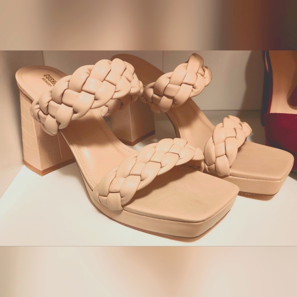 Cushionaire Braided Strap Platform Sandals Memory Foam Heels Size 10